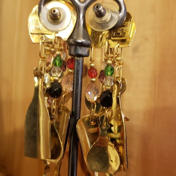 Lunch at the Ritz - Vintage WINE LIST Earrings - Picture 4 of 8